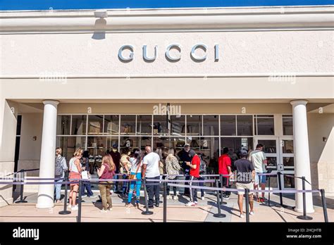 gucci store orlando florida.